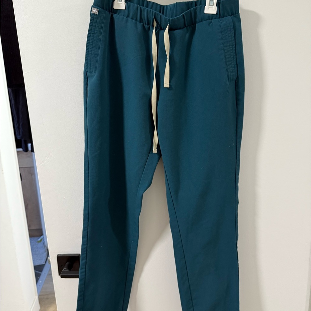 Figs Women's Tonota Cropped Scrub Pant